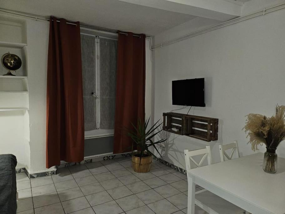Apartment 1-centre-ville 25m2 Box A Bagages Gratuits Carcassonne